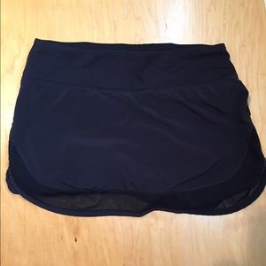 Black lululemon tennis skirt